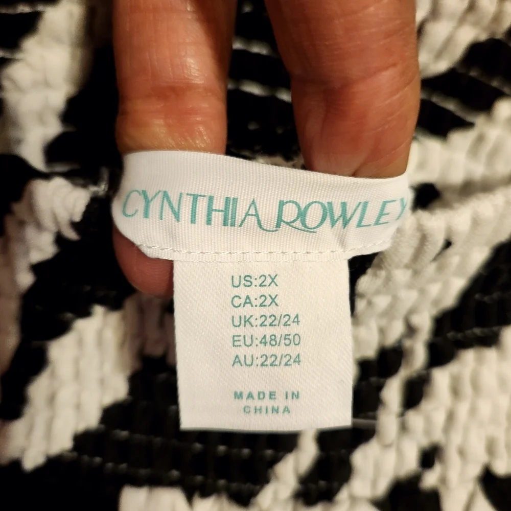Cynthia Rowley | Women's Black & White Linen Blend Tropical Shorts (US Size 2X)
